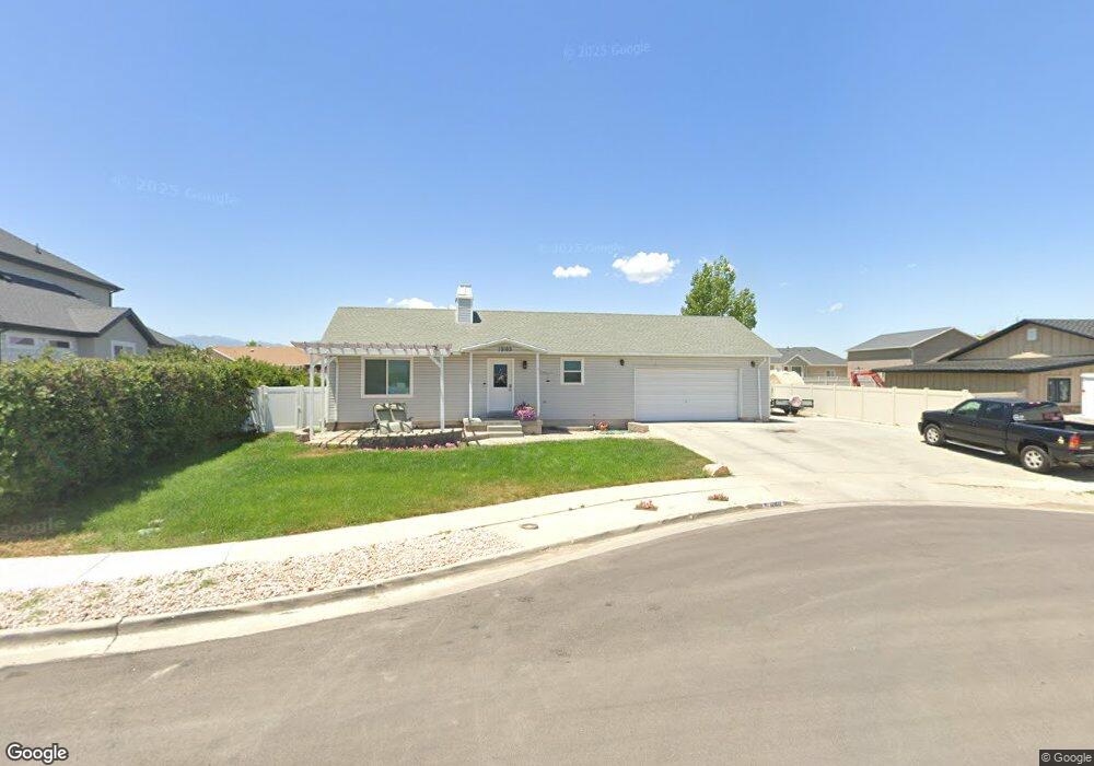 12102 S 1420 W, Riverton, UT 84065 - photo 1