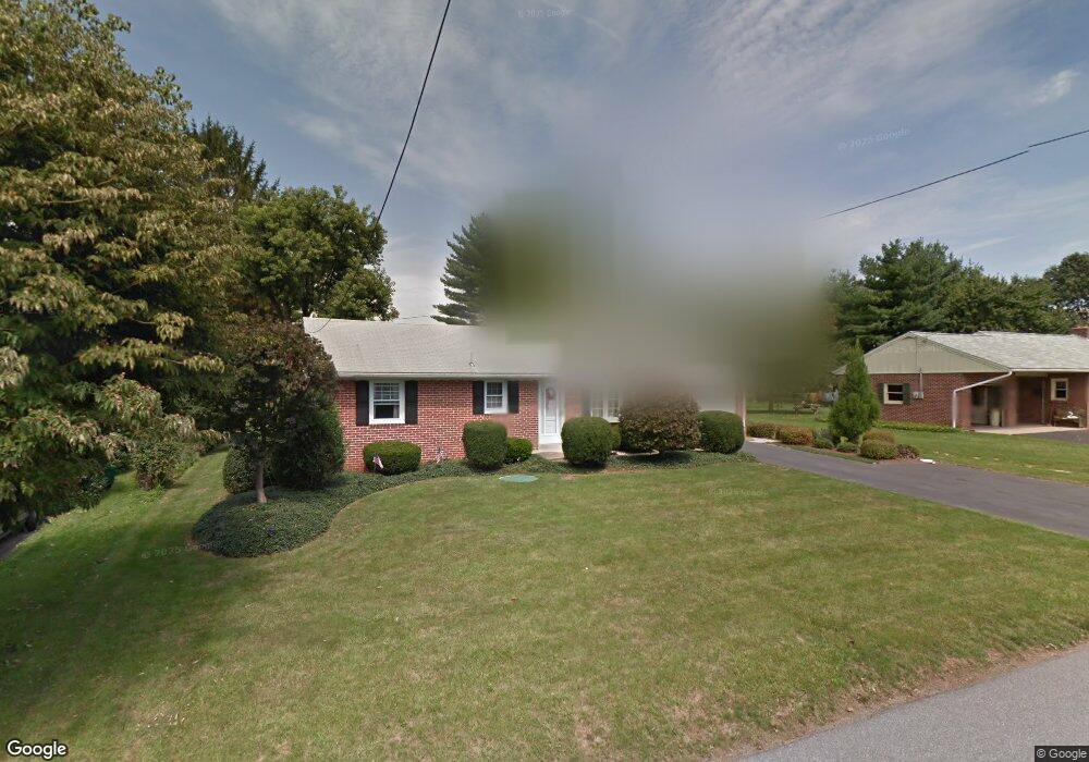 719 School Ln, New Holland, PA 17557 - photo 1