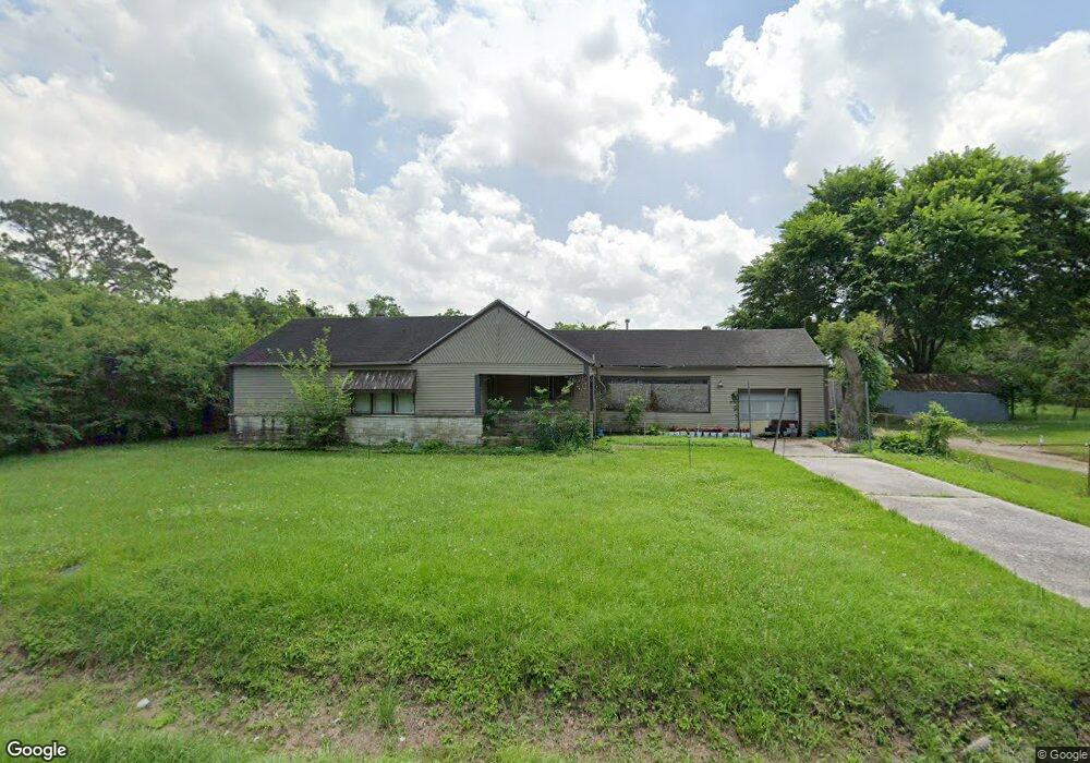 7322 Banyan St, Houston, TX 77028 - photo 1