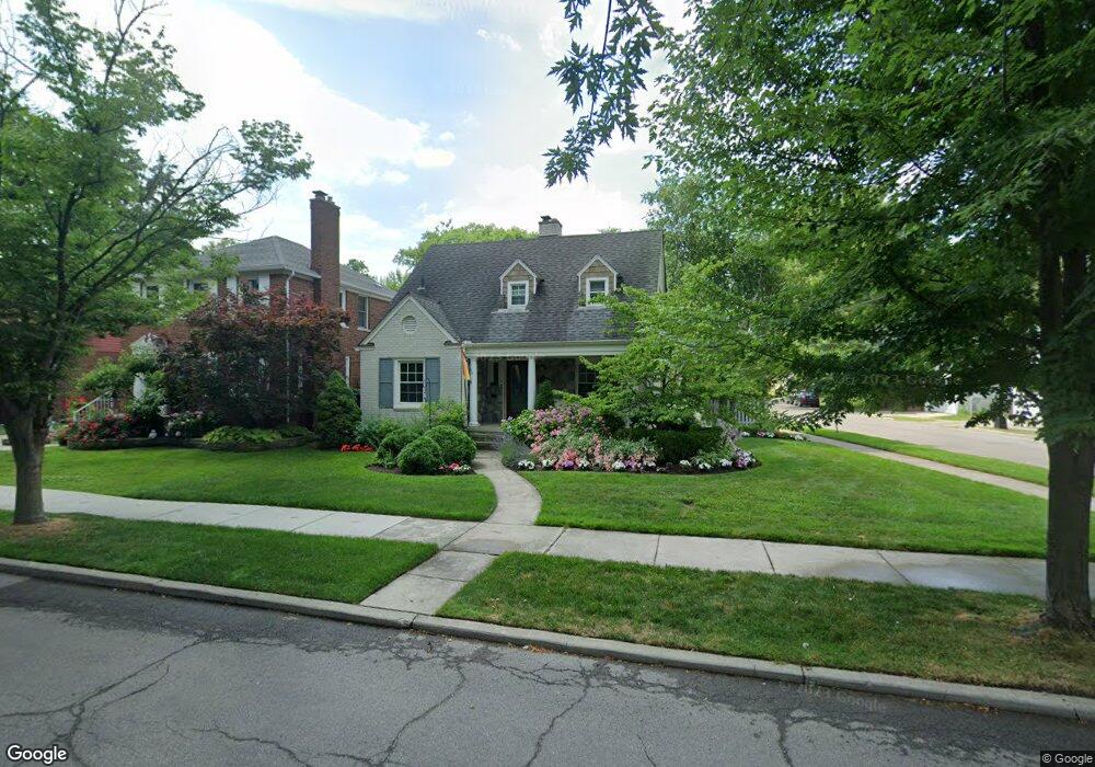 431 Touraine Rd unit Bldg-Unit, Grosse Pointe Farms, MI 48236 - photo 1