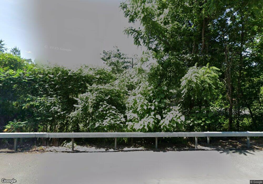 305 Parr Meadow Dr, Newburgh, NY 12550 - photo 1