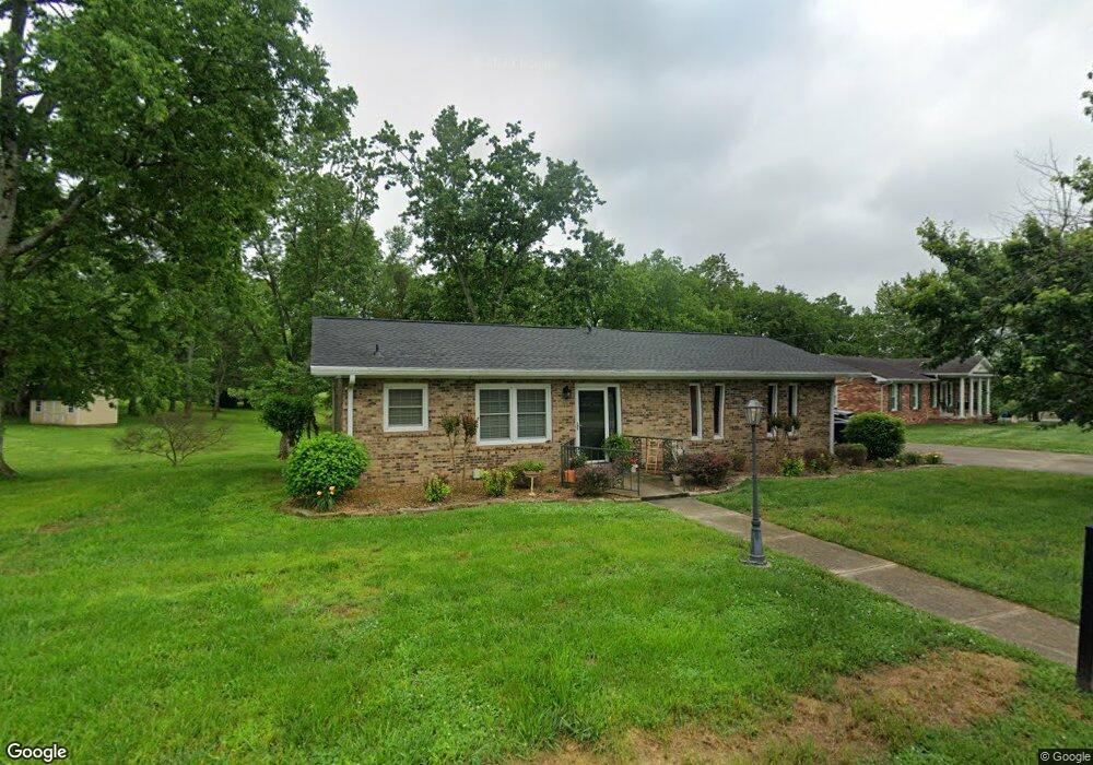 903 Dow Dr, Shelbyville, TN 37160 - photo 1
