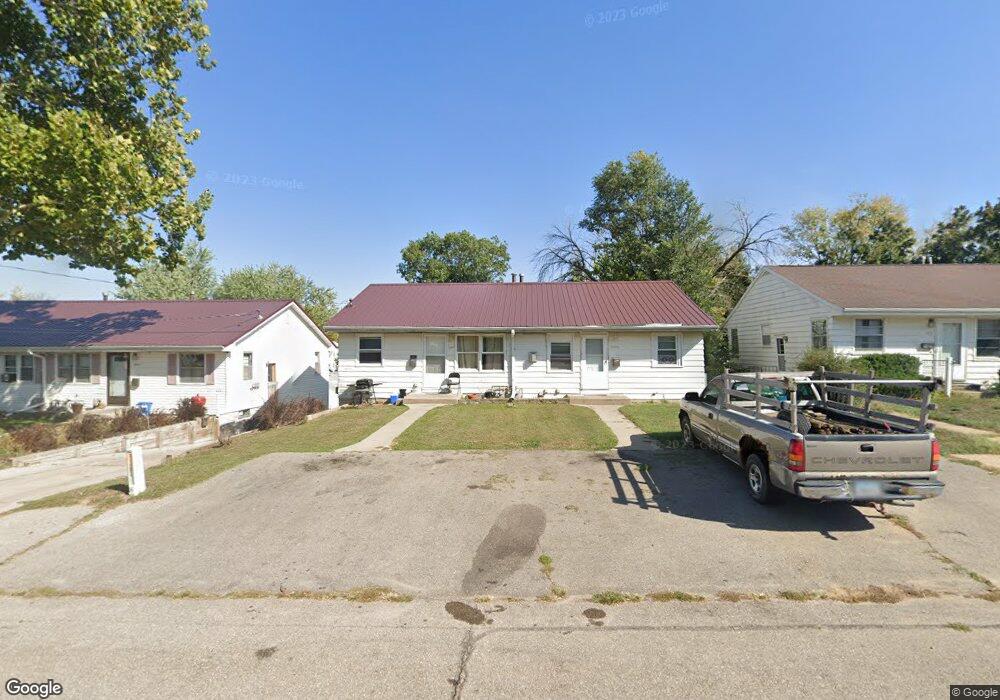 207 B Ave, Hiawatha, IA 52233 - photo 1