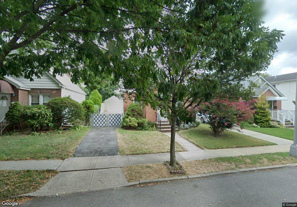 4867 187th St, Fresh Meadows, NY 11365 - photo 1