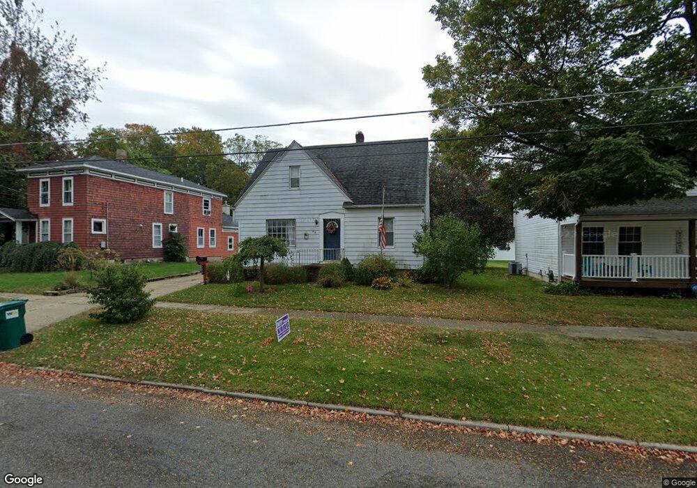 454 Vine St, Geneva, OH 44041 - photo 1