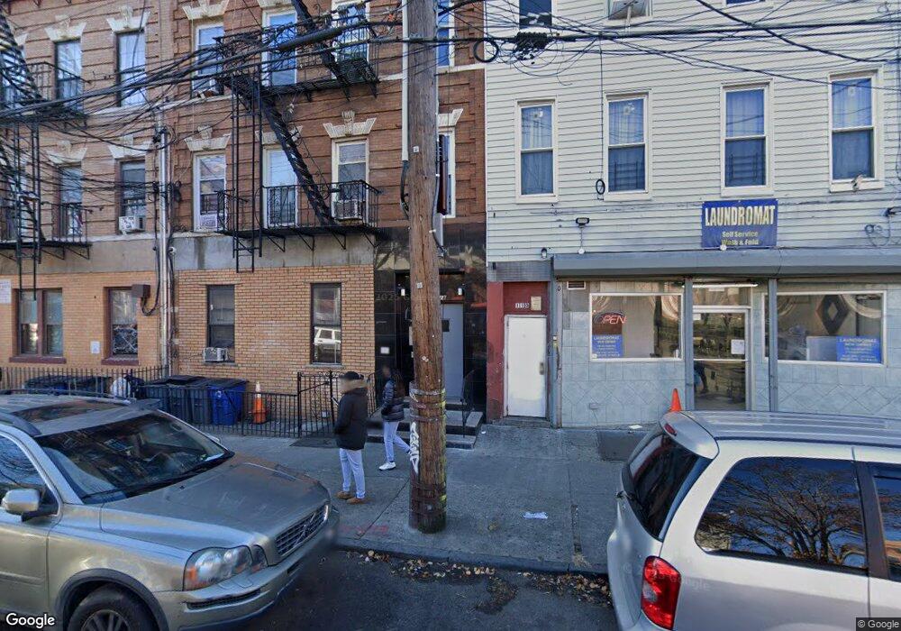 114 van Siclen Ave unit 5, New York City, NY 11207 - photo 1