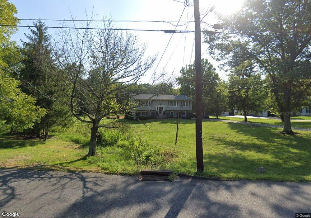 81 Grayrock Rd, Clinton, NJ 08809 - photo 1