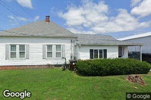 10 S Maple St, Winchester, IL 62694