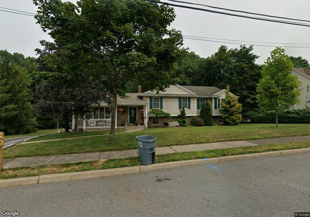 42 Berkley Ct, Wayne, NJ 07470 - photo 1