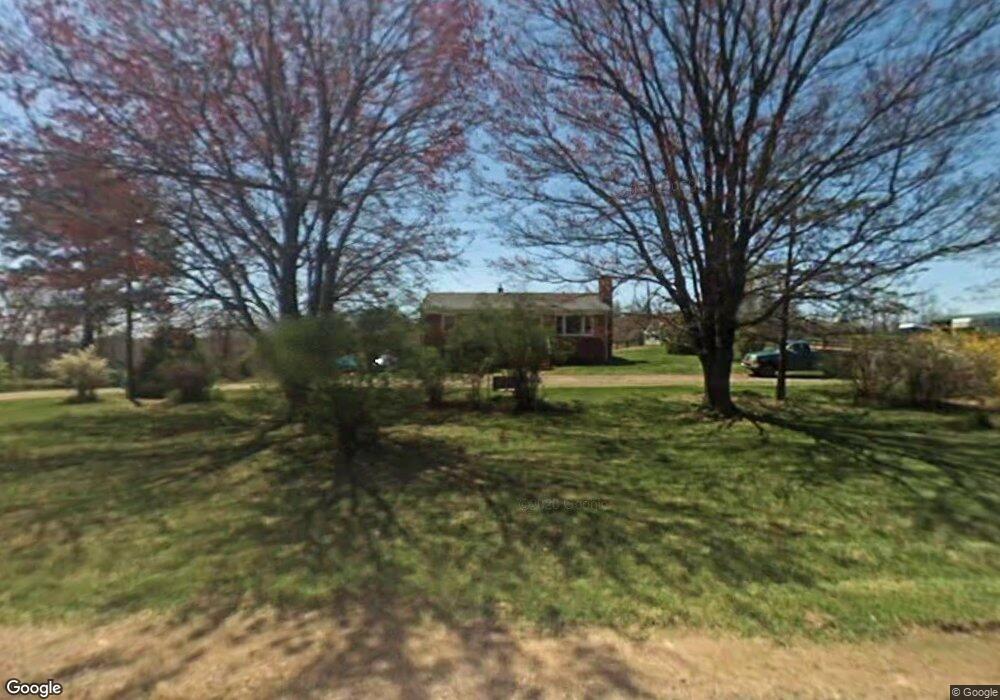 12061 Hume Rd, Hume, VA 22639 - photo 1