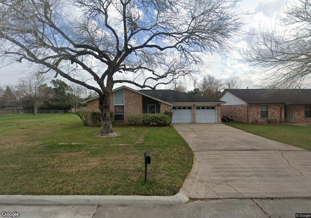 1070 Wildwinn Dr, Alvin, TX 77511 - photo 1