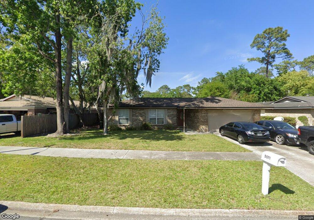5571 Lofty Pines Cir W, Jacksonville, FL 32210 - photo 1