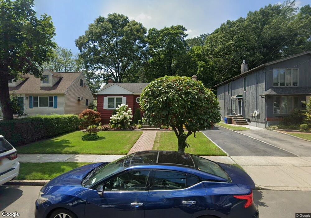 71 Juniper Rd, Port Washington, NY 11050 - photo 1