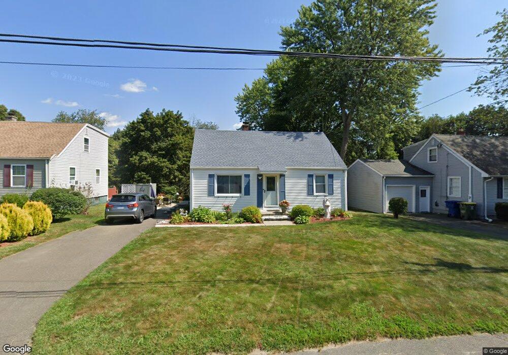 69 Crestwood Ave, Waterbury, CT 06704 - photo 1