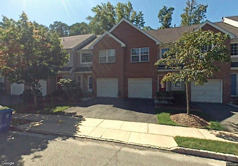 279 Shady Oak Ct, Piscataway, NJ 08854 - photo 1