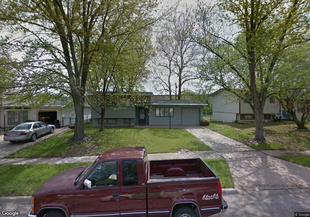 3015 SW Twilight Dr, Topeka, KS 66614 - photo 1