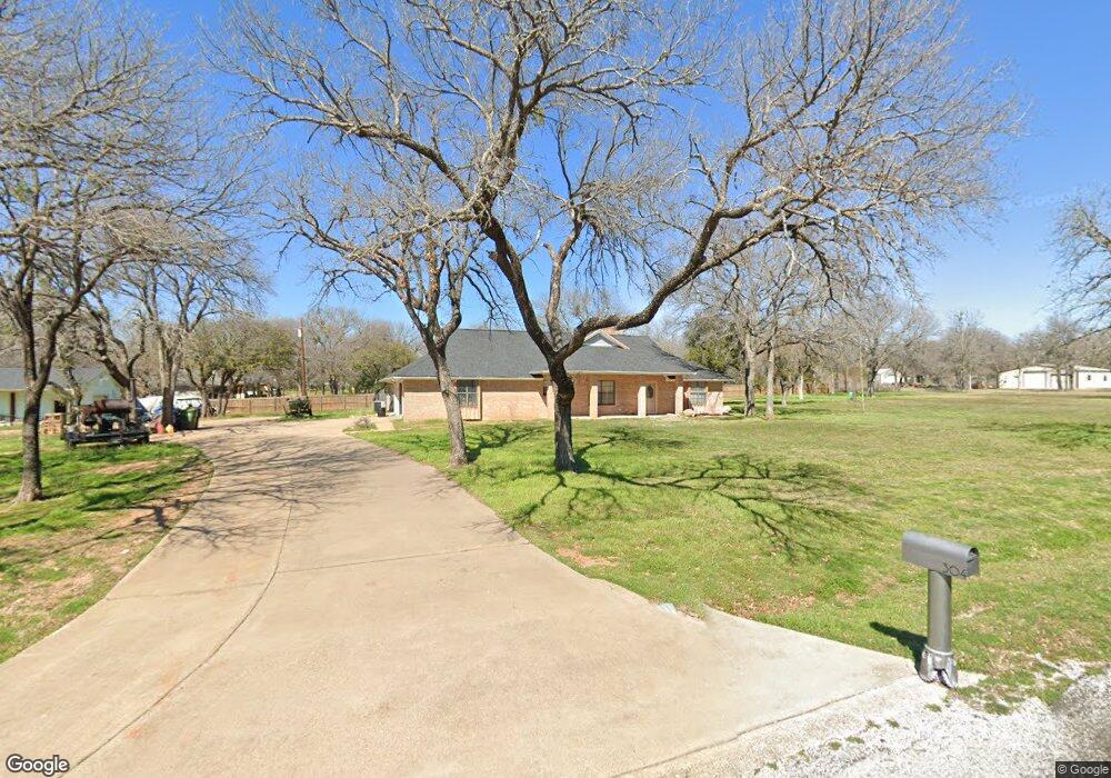 304 Chaparral Dr, Granbury, TX 76049 - photo 1