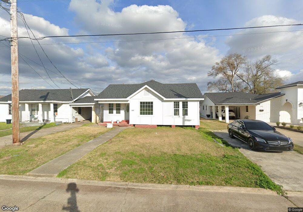 305 Maple St, Lake Charles, LA 70601 - photo 1
