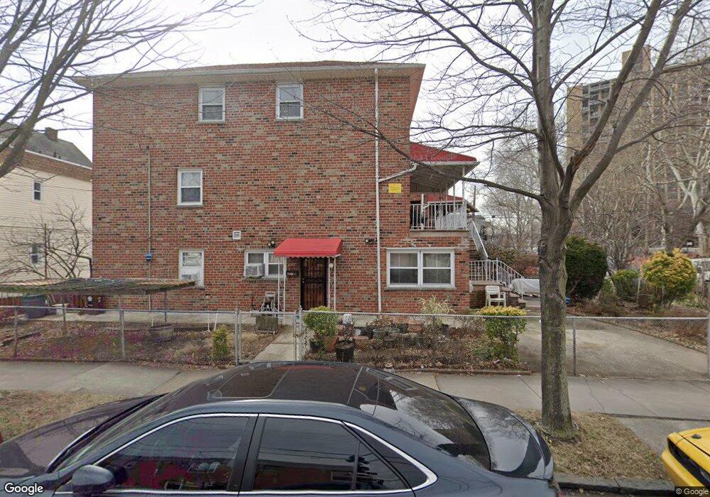 904 Neill Ave, Bronx, NY 10462 - photo 1