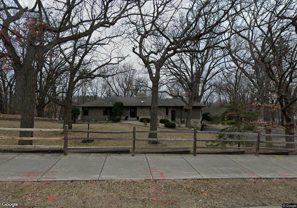 4608 Williston Rd, Minnetonka, MN 55345 - photo 1