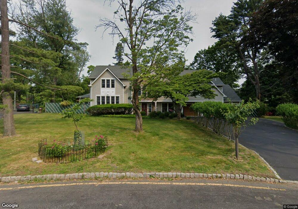 8 Ridgewood Dr, Livingston, NJ 07039 - photo 1