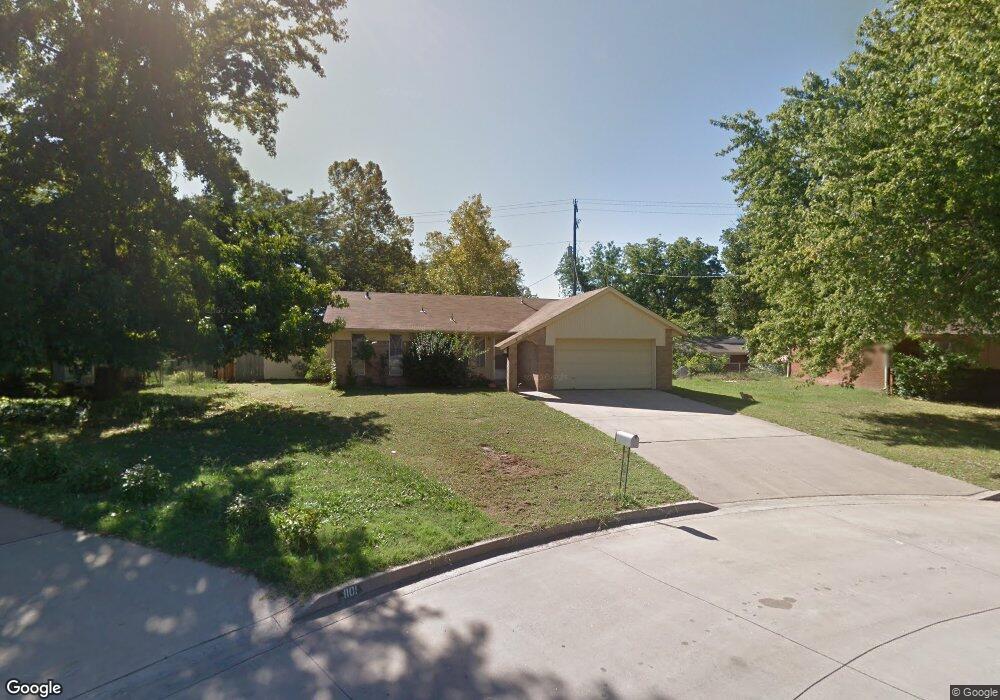 1105 W Will Rogers Ct, Claremore, OK 74017 - photo 1