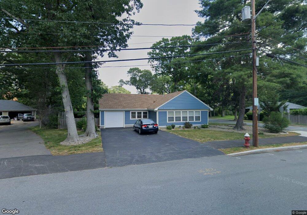 4 Laurel Rd, Swampscott, MA 01907 - photo 1