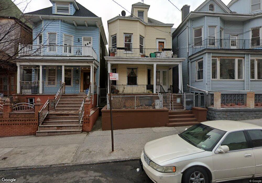 322 E 198th St, Bronx, NY 10458 - photo 1