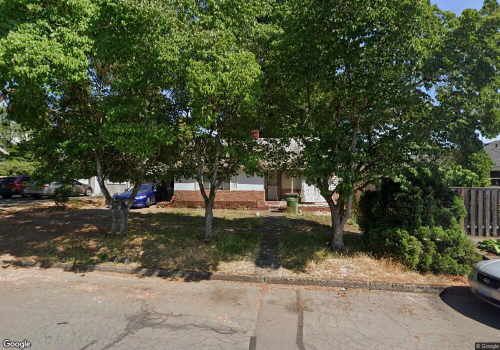 713 E 5th St, Newberg, OR 97132 - photo 1