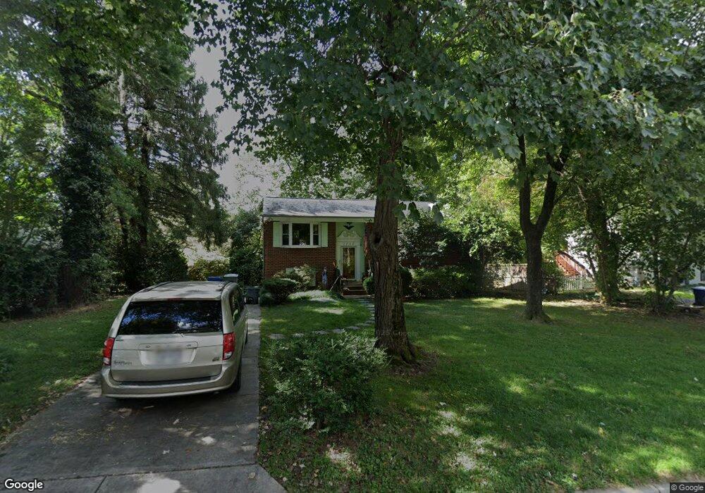 2048 Greenwich St, Falls Church, VA 22043 - photo 1