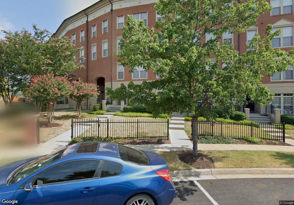 7929 Crescent Park Dr unit 141, Gainesville, VA 20155 - photo 1