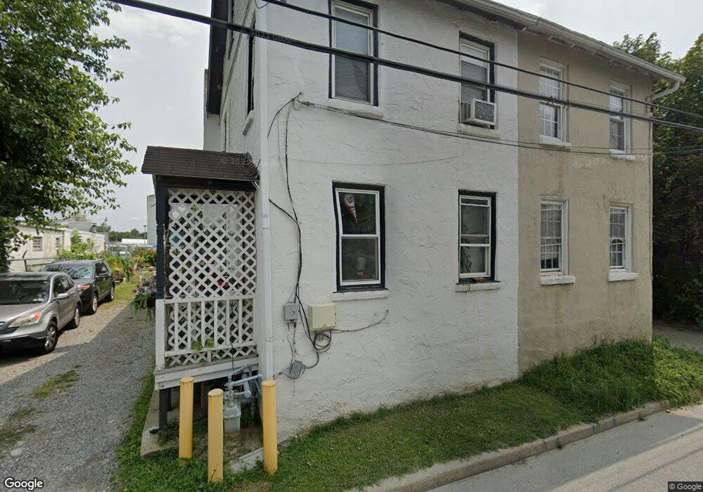 447 S Walnut St, Kennett Square, PA 19348 - photo 1