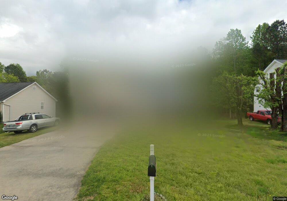 4928 Sunny Ridge Ct, Flowery Branch, GA 30542 - photo 1