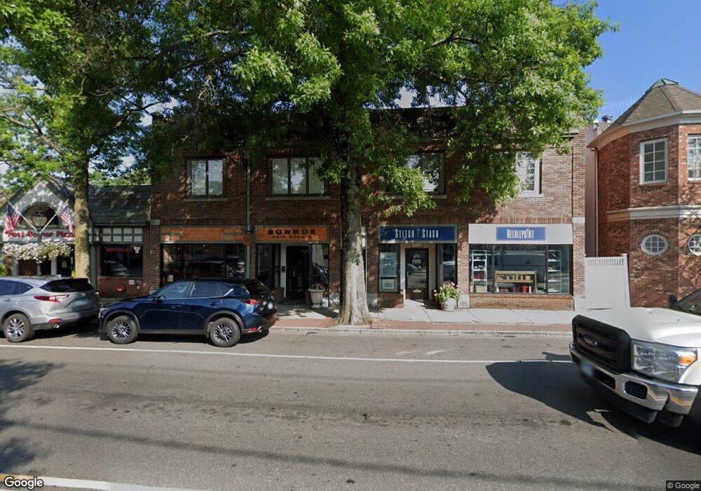 835 Post Rd unit 1, Darien, CT 06820 - photo 1