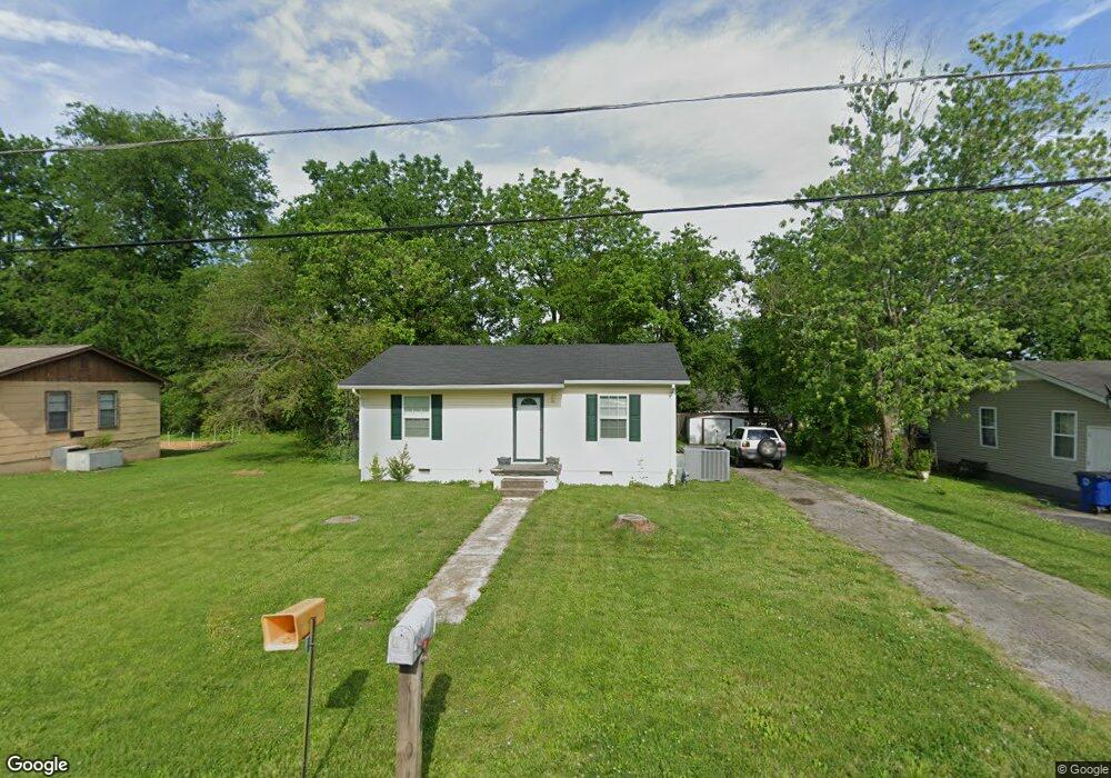 910 Smith St, Shelbyville, TN 37160 - photo 1
