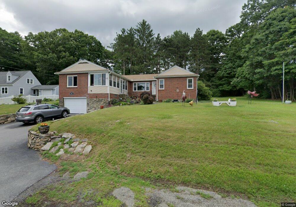 84 Singletary Ave, Sutton, MA 01590 - photo 1