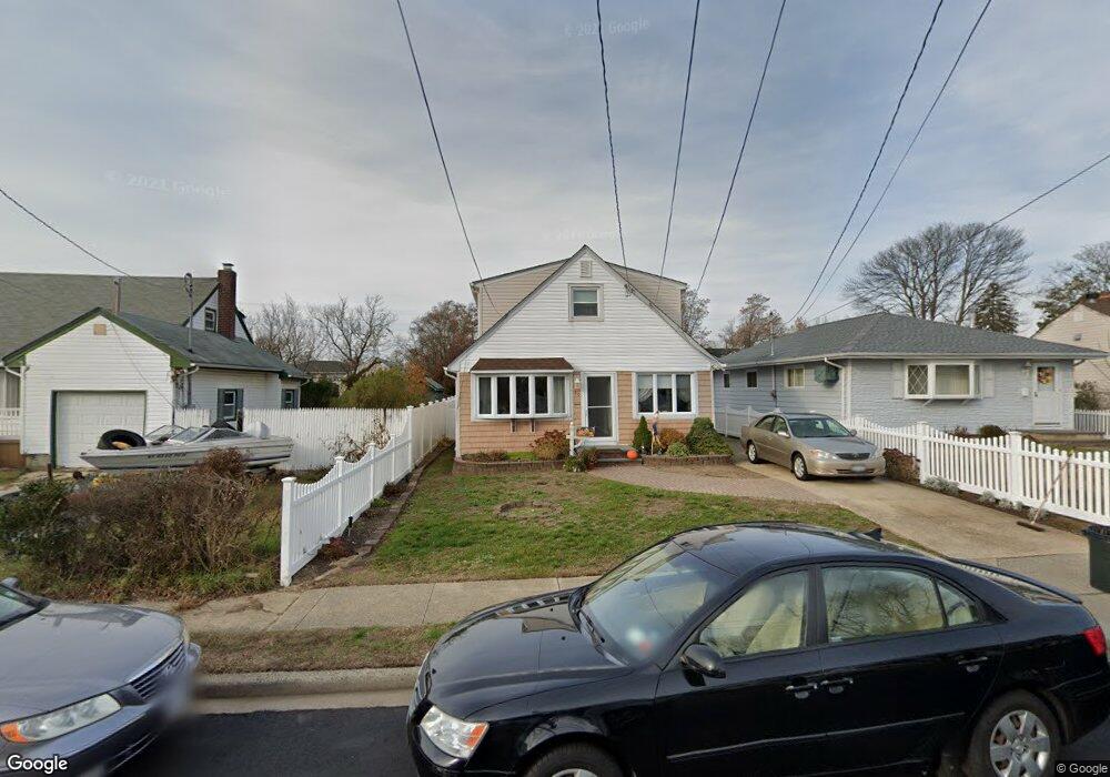 70 E Neptune Ave, Lindenhurst, NY 11757 - photo 1