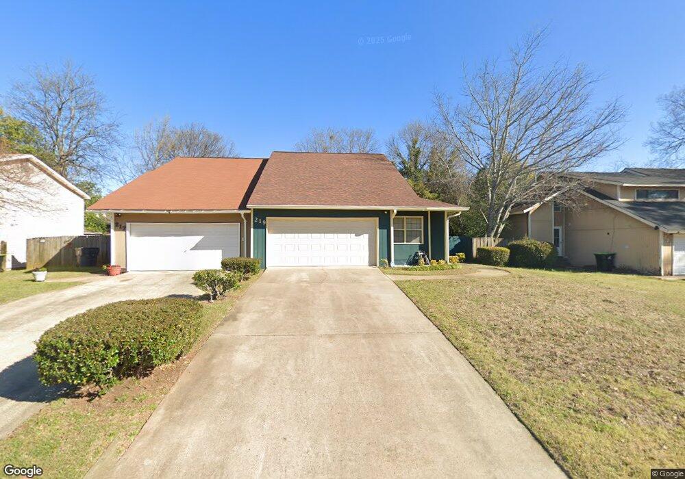 219 Woodcrest Cir, Warner Robins, GA 31093 - photo 1