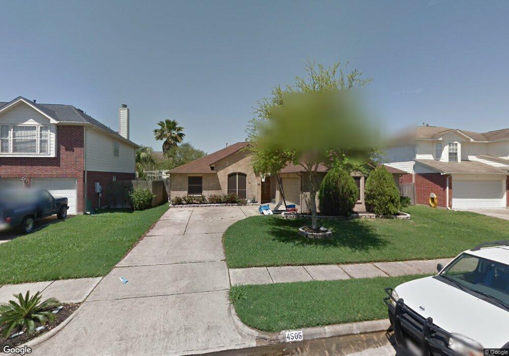 4505 Stonebridge Dr, Pearland, TX 77584 - photo 1