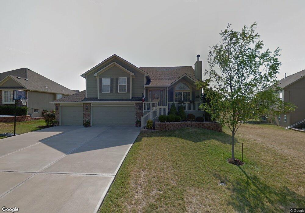 319 Eagle Glen Dr, Raymore, MO 64083 - photo 1