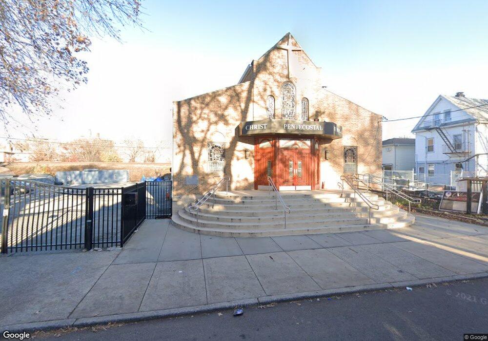 10945 157th St, Jamaica, NY 11433 - photo 1