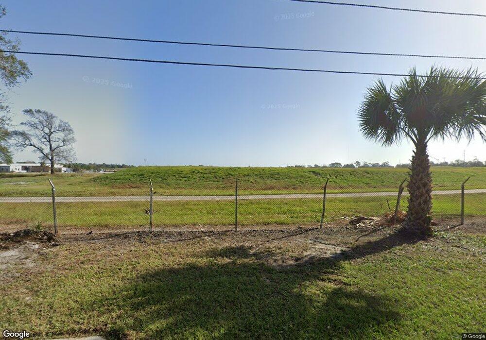 2329 Davis St, Brunswick, GA 31520 - photo 1