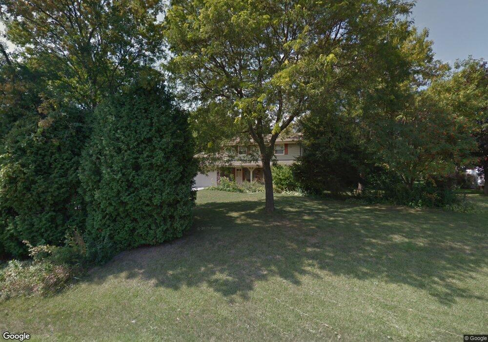 6675 S 121st St, Franklin, WI 53132 - photo 1