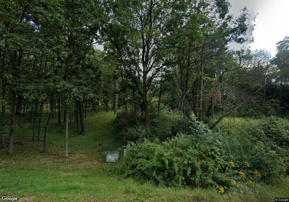 417 Bramble Ln, Brooklyn, WI 53521 - photo 1