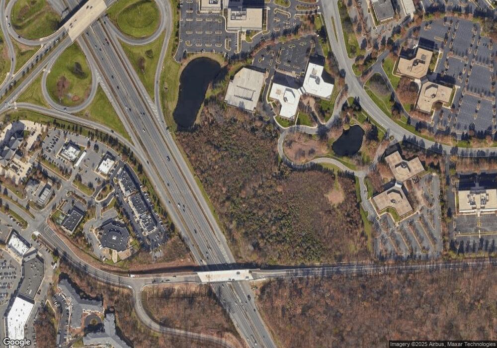 4923 Longmire Way unit 120, Chantilly, VA 20151 - photo 1