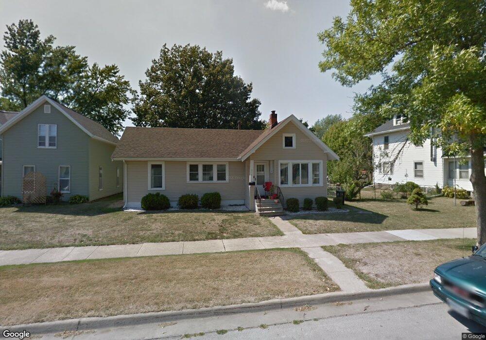 315 Walnut St, Cedar Falls, IA 50613 - photo 1