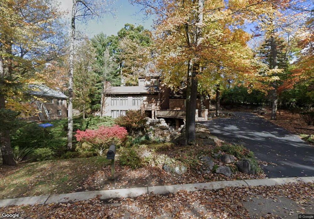 1160 Copperwood Dr, Bloomfield Hills, MI 48302 - photo 1