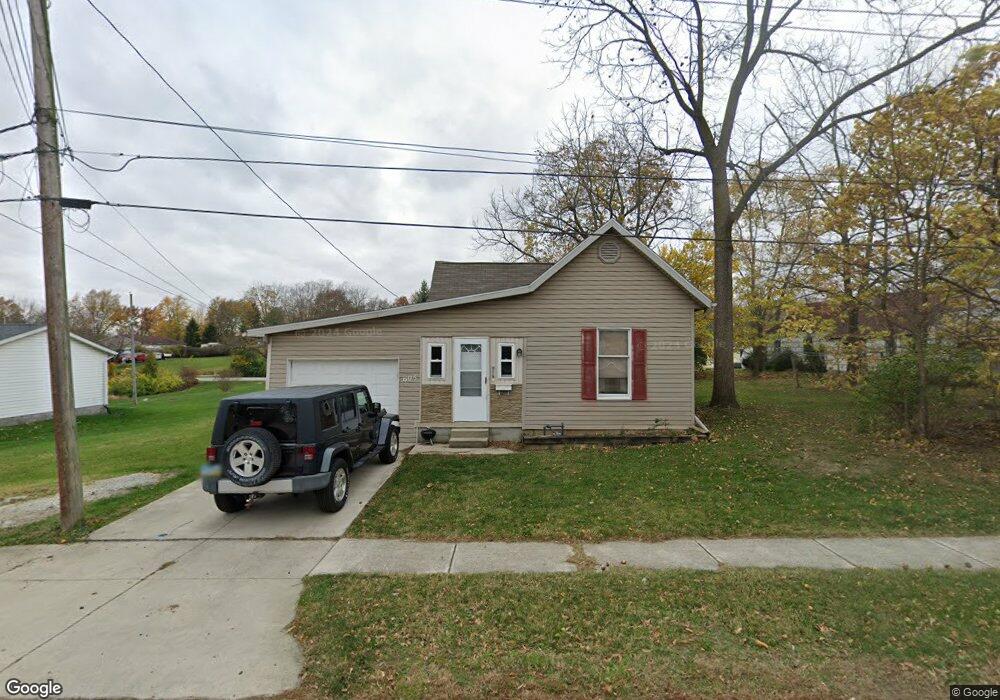 605 Highland Ave, Wapakoneta, OH 45895 - photo 1