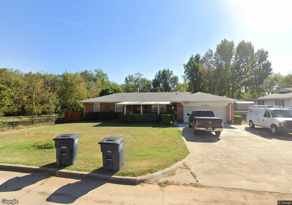 313 E Kirk St, Shawnee, OK 74801 - photo 1