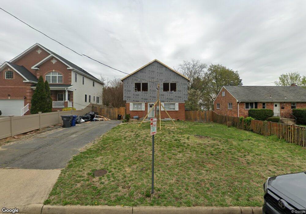 3511 Maple Ct, Falls Church, VA 22041 - photo 1